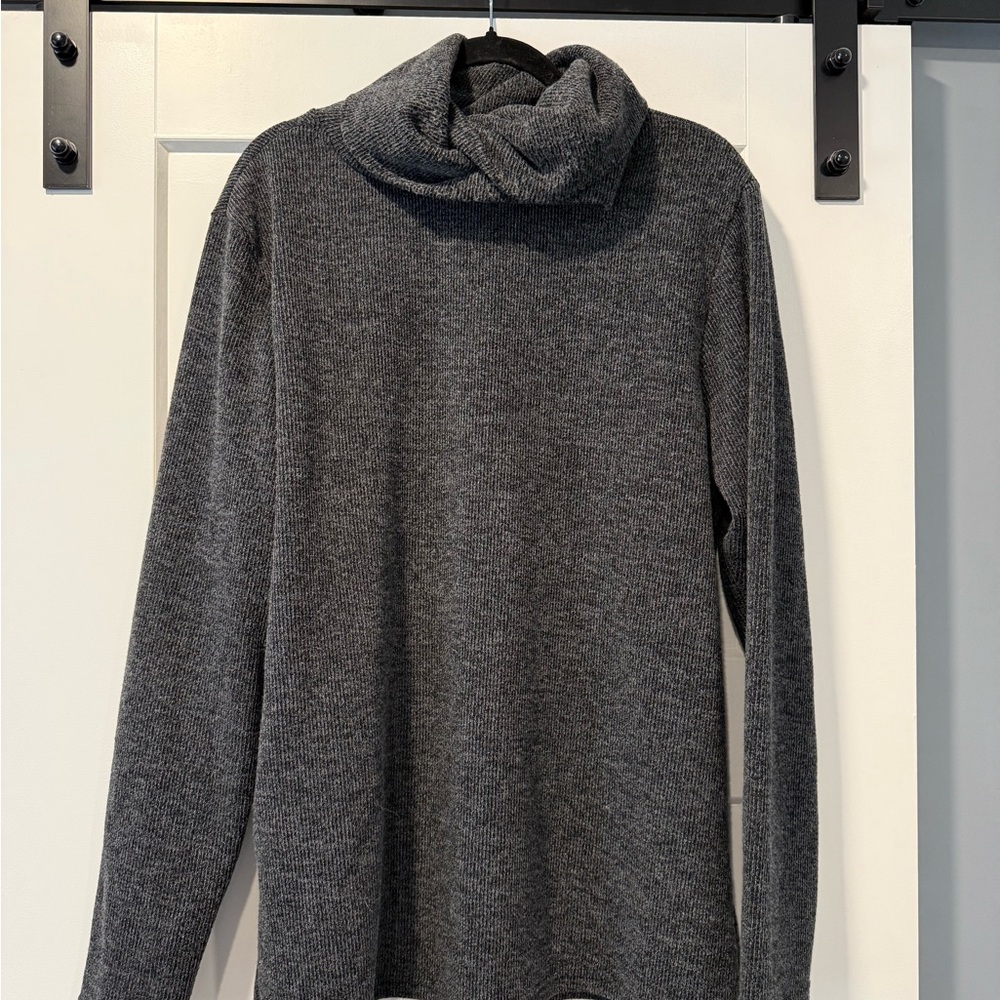 Men’s Lightweight Cozy Gray Turtleneck Sweater by Givon Size 2XL